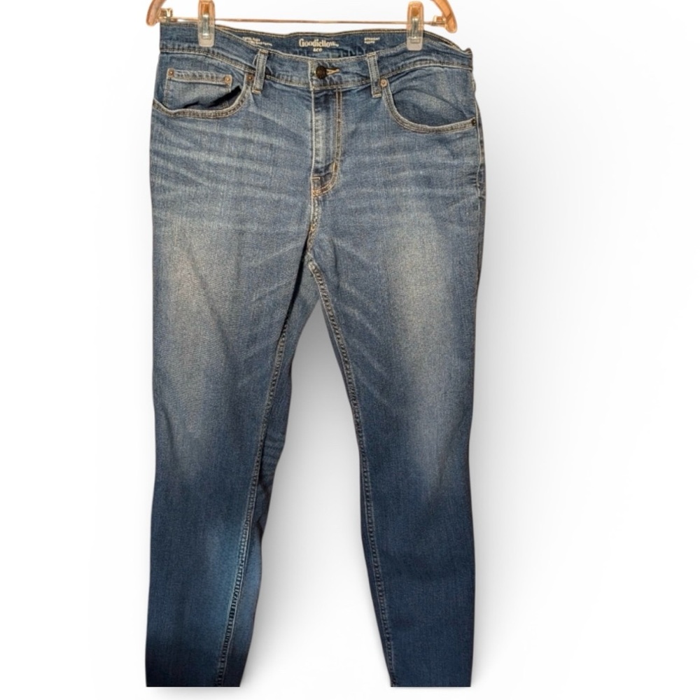 Goodfellow & Co Men’s Jeans - Blue Straight Leg 34x32